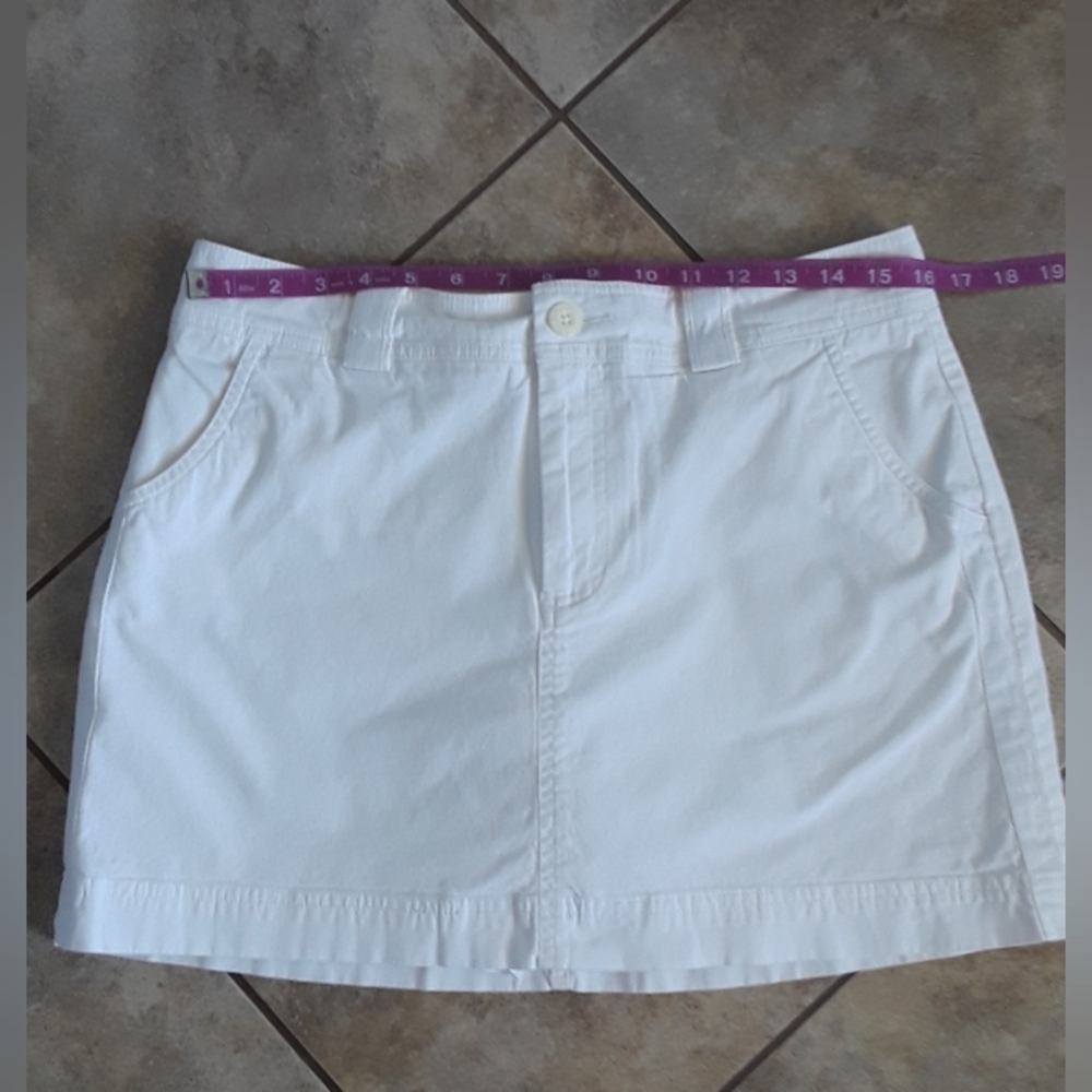 DOCKERS. Shorts. Size:6. - Picture 3 of 5